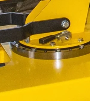 01B5SE_100-mini-gru-dettaglio-sistema-di-rotazione-dotato-di-cuscinetti